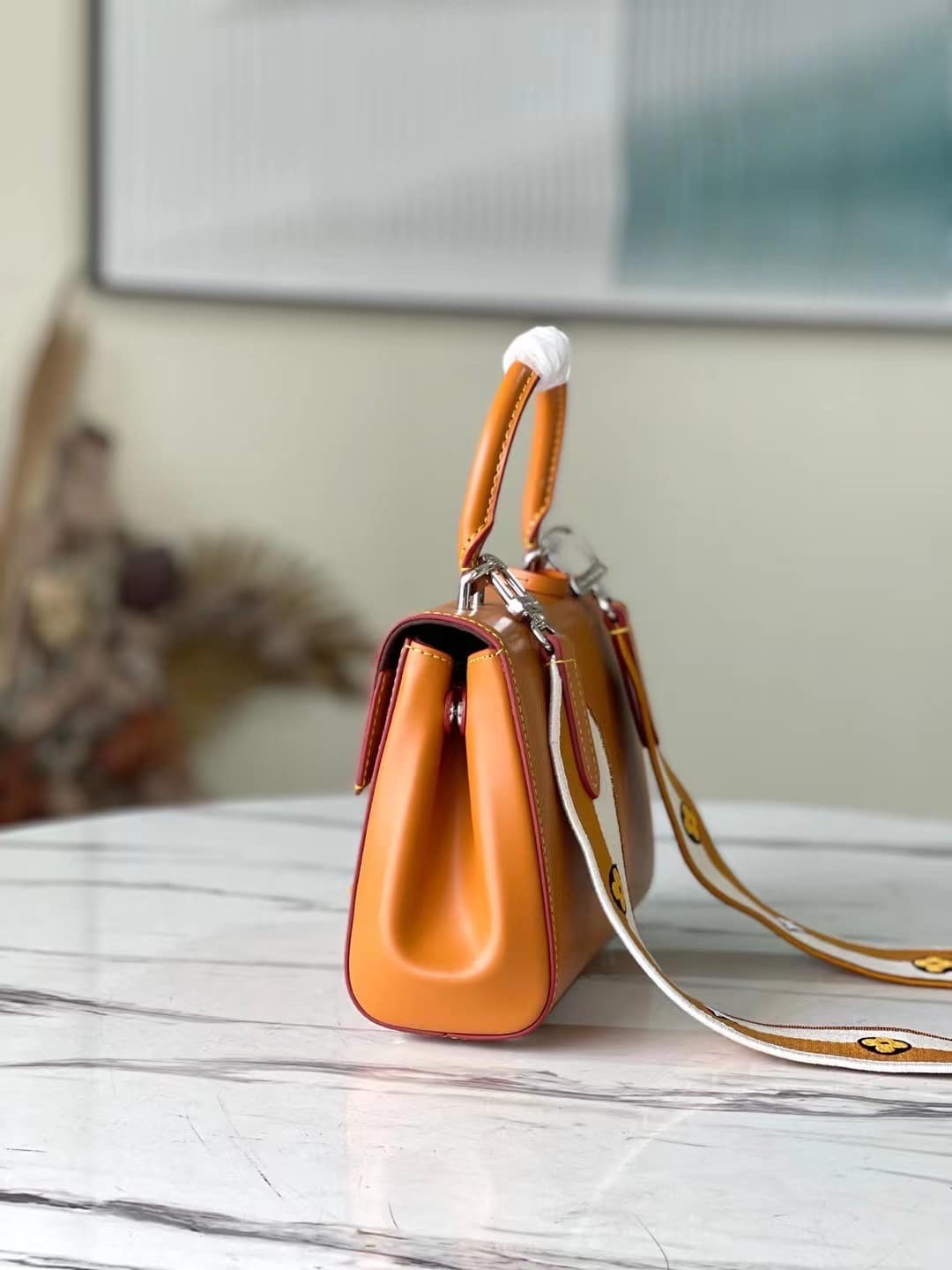 1:1 Replica Louis Vuitton LV Cluny Mini Epi Gold Miel Luxury Bag For Women M58931 - 20cm/7.9in - Image 7