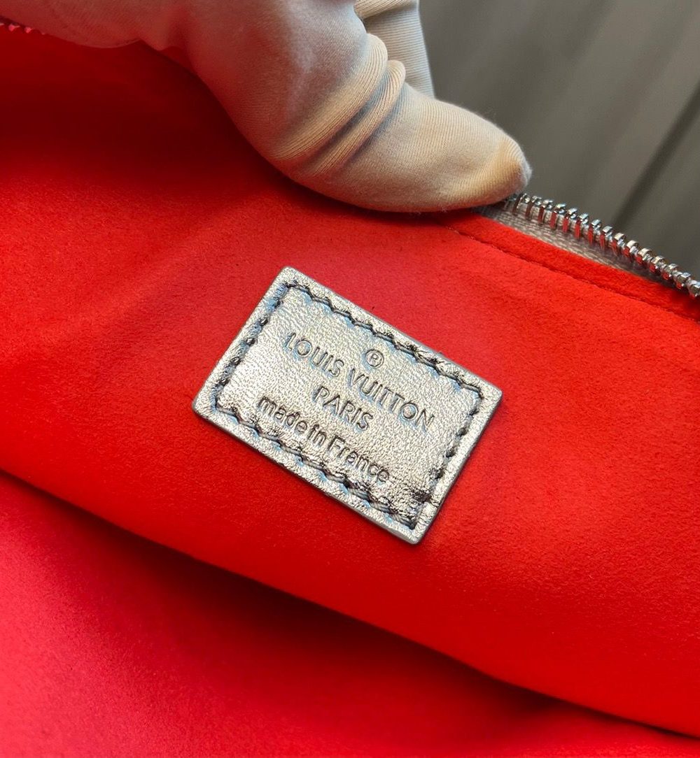 1:1 Replica Louis Vuitton LV Coussin PM Monogram Empreinte Sier Luxury Bag For Women M57913 - 10.2in/25.9cm