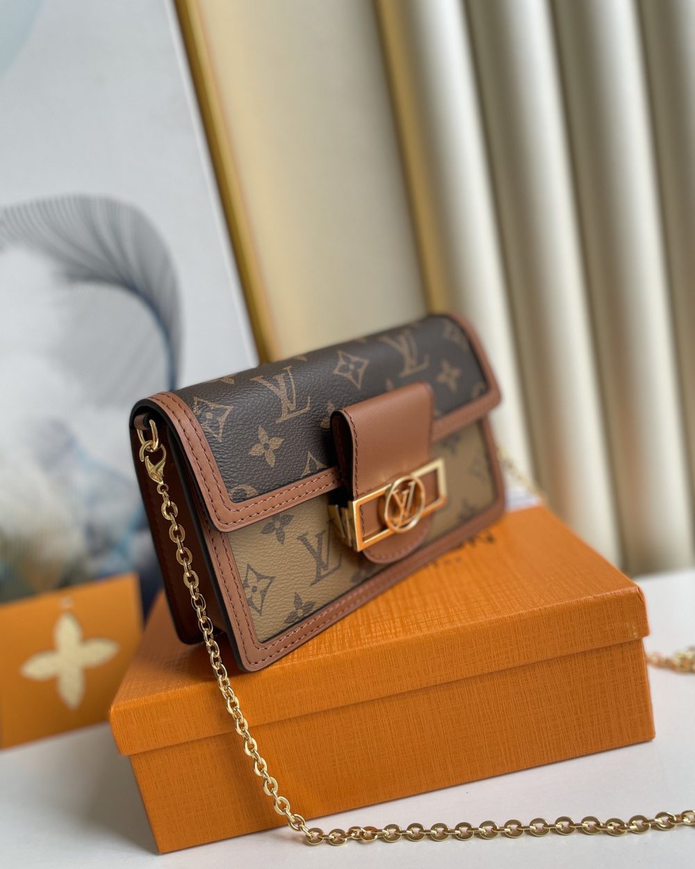 1:1 Replica Louis Vuitton LV Dauphine Chain Wallet Combines Monogram And Monogram Reverse Canvas By Nicolas Ghesquière Luxury Bag For Women M68746 - 19cm