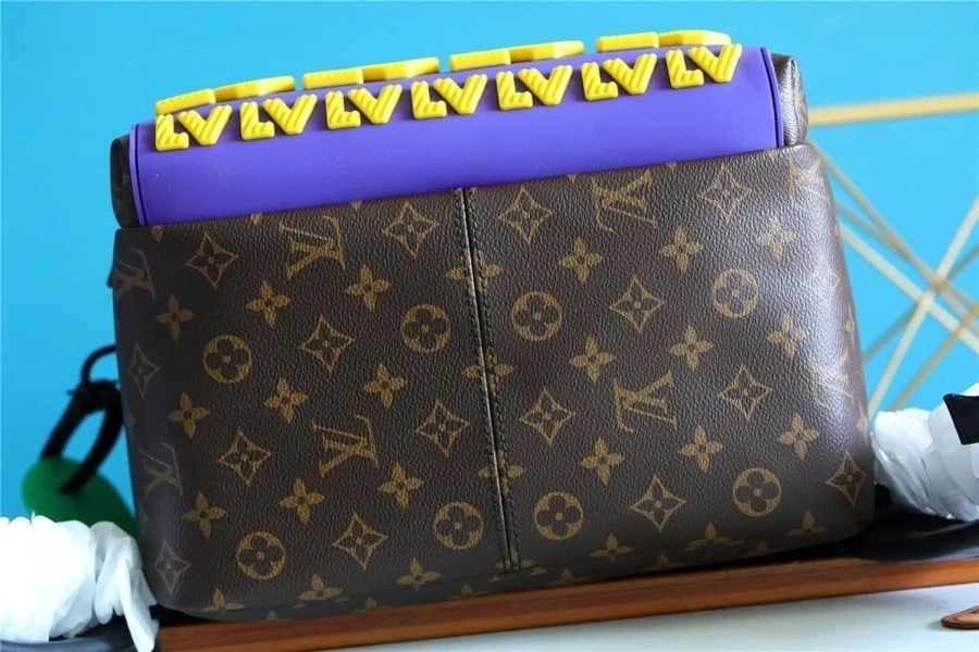 1:1 Replica Louis Vuitton LV Discovery Backpack Monogram Canvas Luxury Bag For Women M57965 - 40cm - Image 5