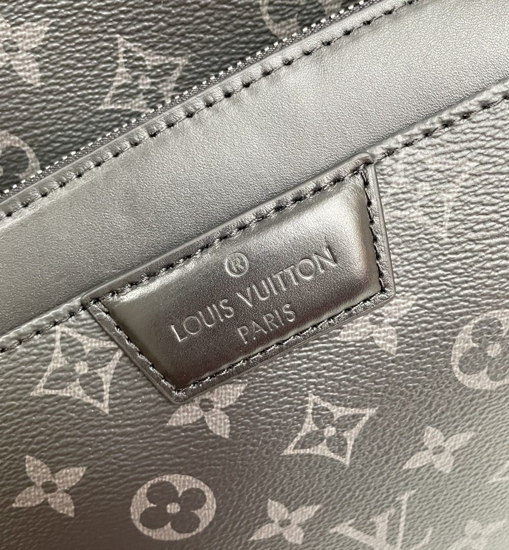 1:1 Replica Louis Vuitton LV Discovery Backpack PM Monogram Eclipse Canvas Unique Bag For Men M43186 - 40cm