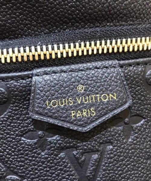 1:1 Replica Louis Vuitton LV Discovery Bumbag Monogram Eclipse Black/White Luxury For Women 44cm / 17.3in