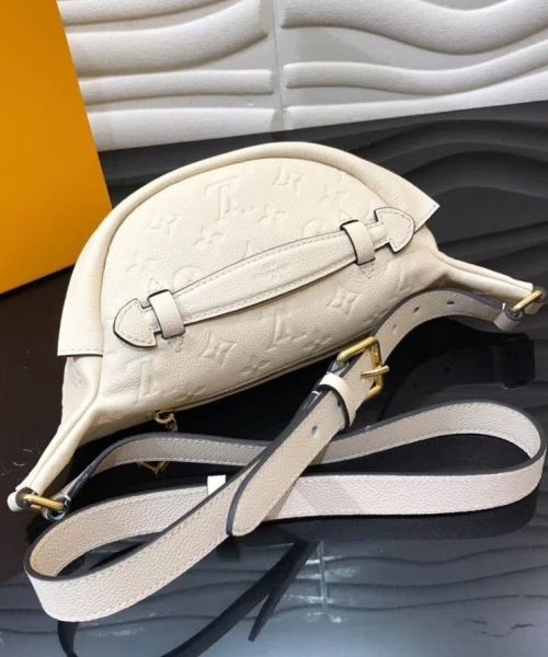1:1 Replica Louis Vuitton LV Discovery Bumbag Monogram Eclipse Black/White Luxury For Women 44cm / 17.3in
