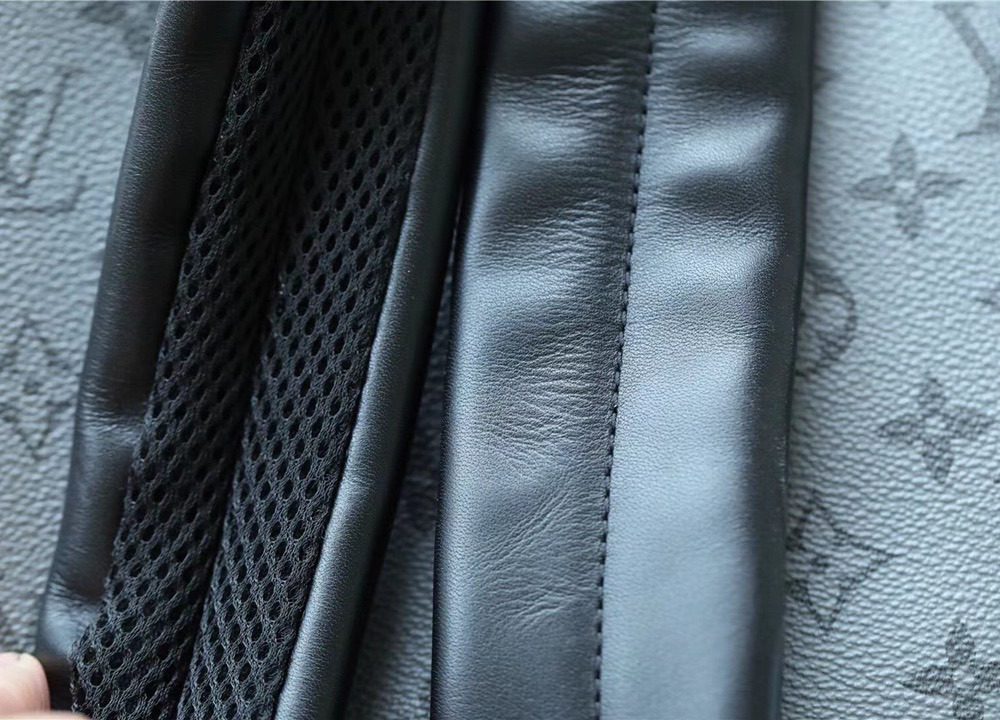 1:1 Replica Louis Vuitton LV Discovery PM Backpack Monogram/Taiga Gunmetal Gray Unique Bag For Men M30835 - 15.7in/40cm