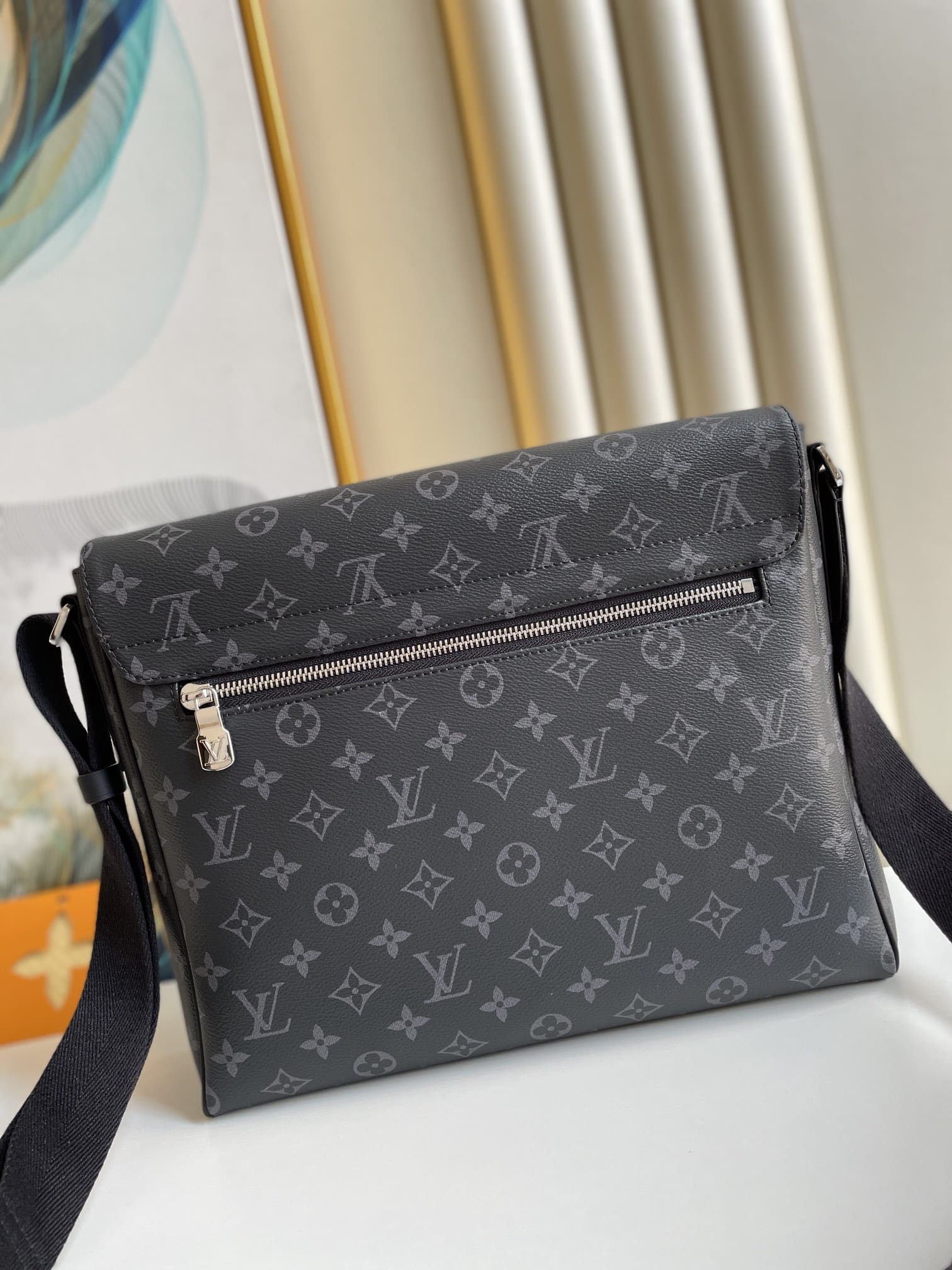1:1 Replica Louis Vuitton LV District MM Monogram Eclipse Canvas Unique Bag For Men M44001 - 12.2in/31cm - Image 5