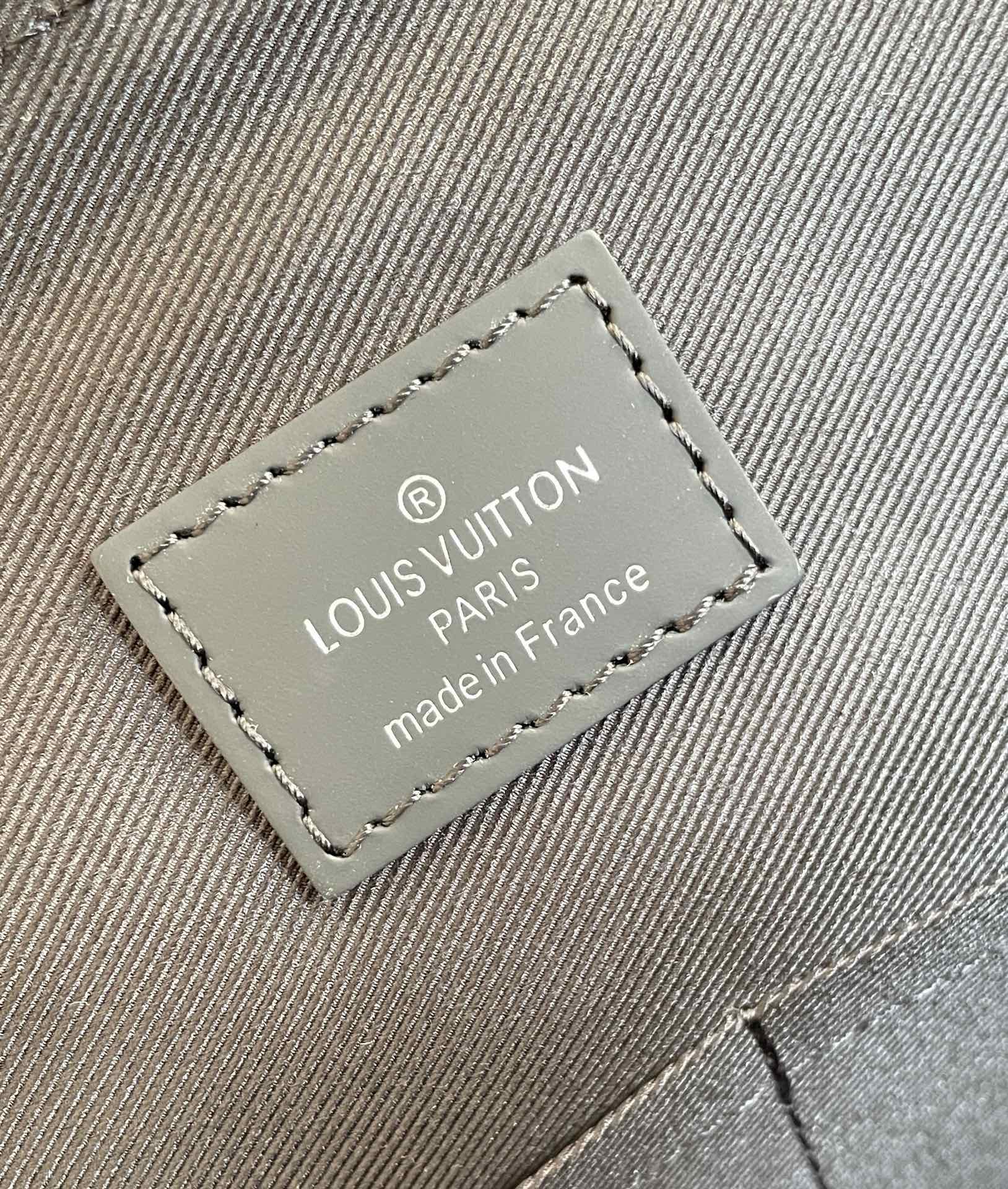1:1 Replica Louis Vuitton LV District MM Monogram Eclipse Canvas Unique Bag For Men M44001 - 12.2in/31cm - Image 4