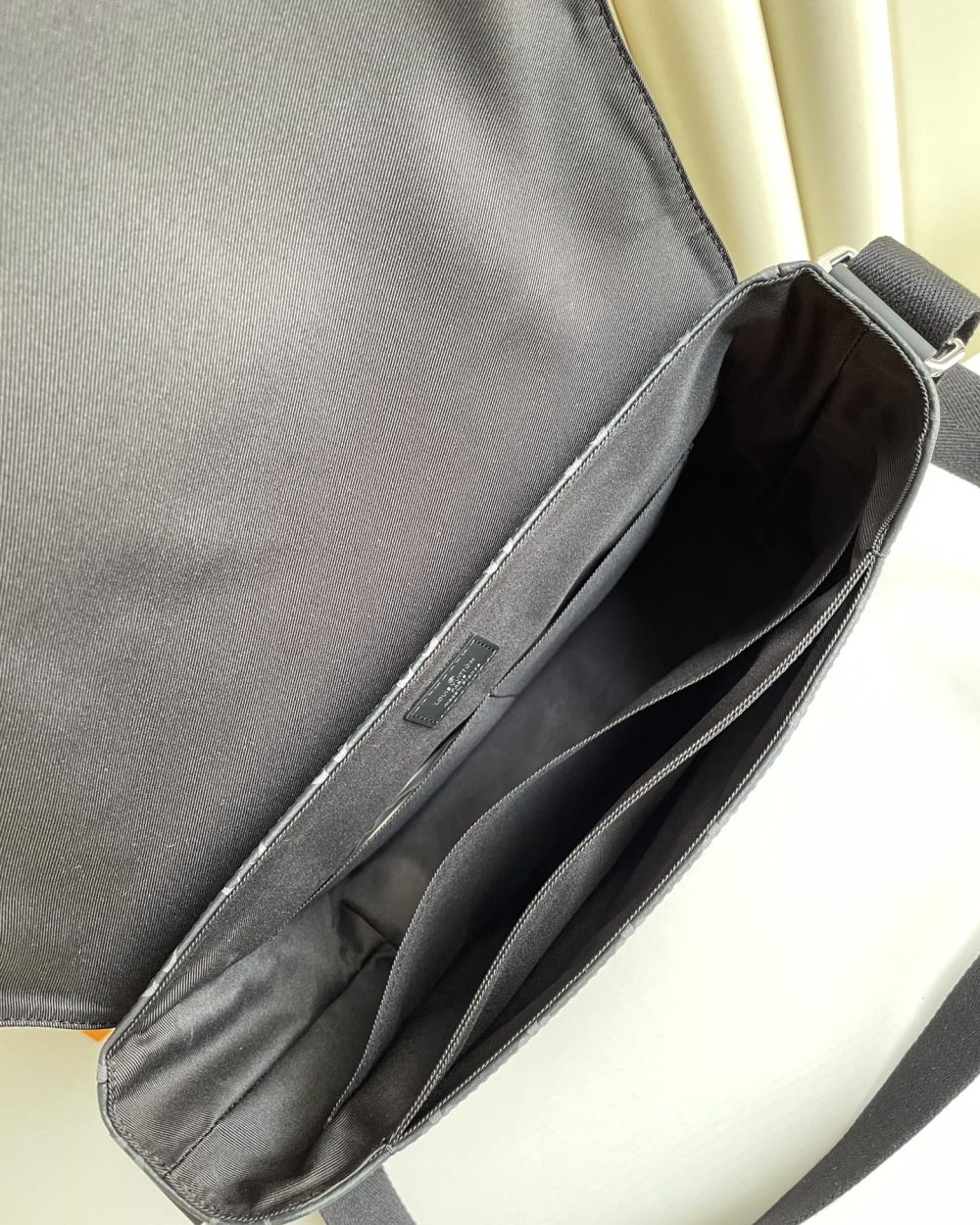 1:1 Replica Louis Vuitton LV District MM Monogram Eclipse Canvas Unique Bag For Men M44001 - 12.2in/31cm