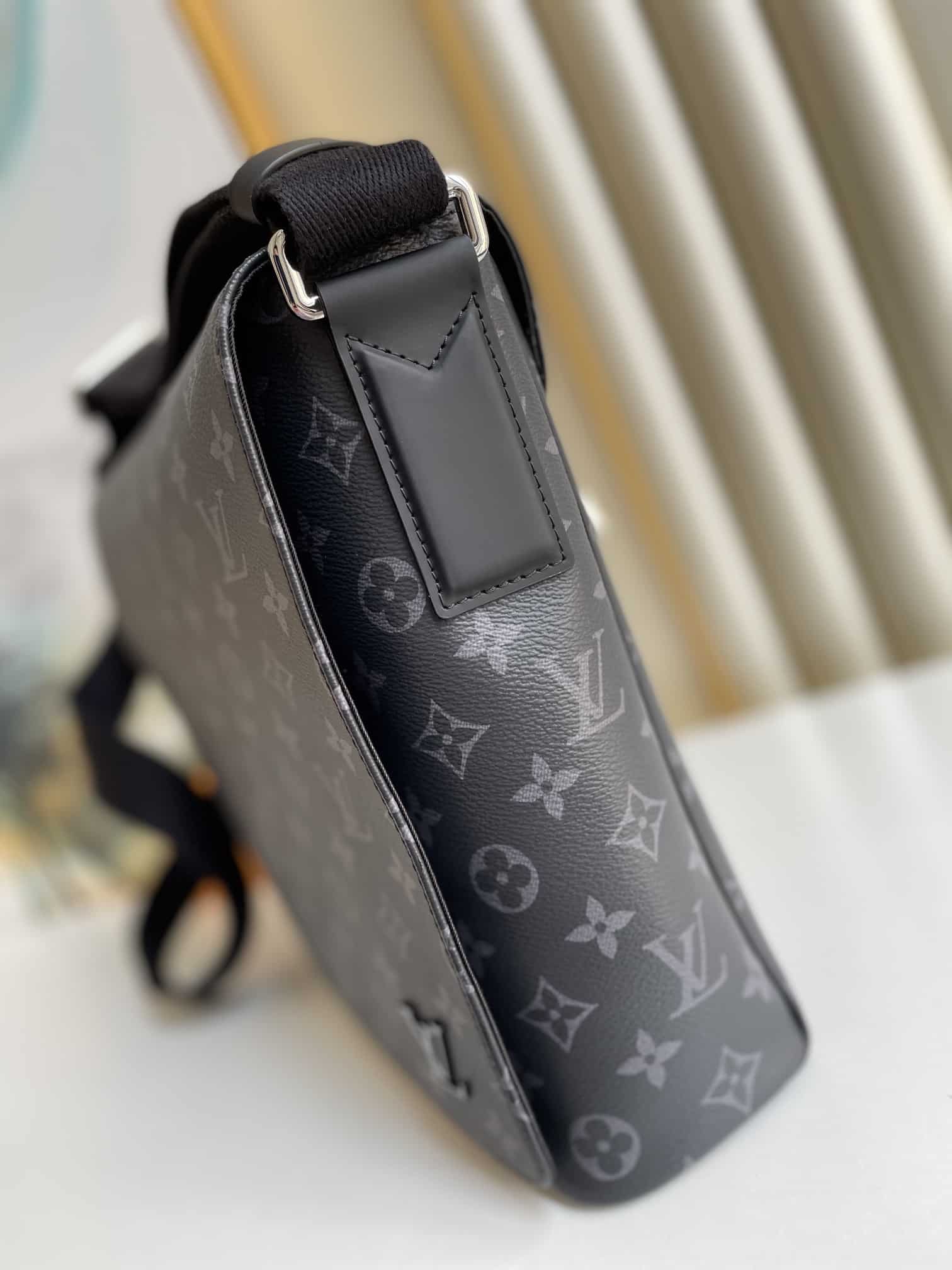 1:1 Replica Louis Vuitton LV District MM Monogram Eclipse Canvas Unique Bag For Men M44001 - 12.2in/31cm - Image 7
