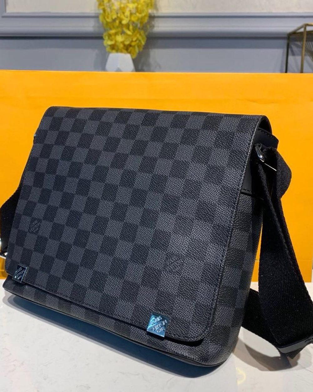 1:1 Replica Louis Vuitton LV District PM Damier Graphite Canvas Unique Bag For Men N41028 - 9.8in/25cm