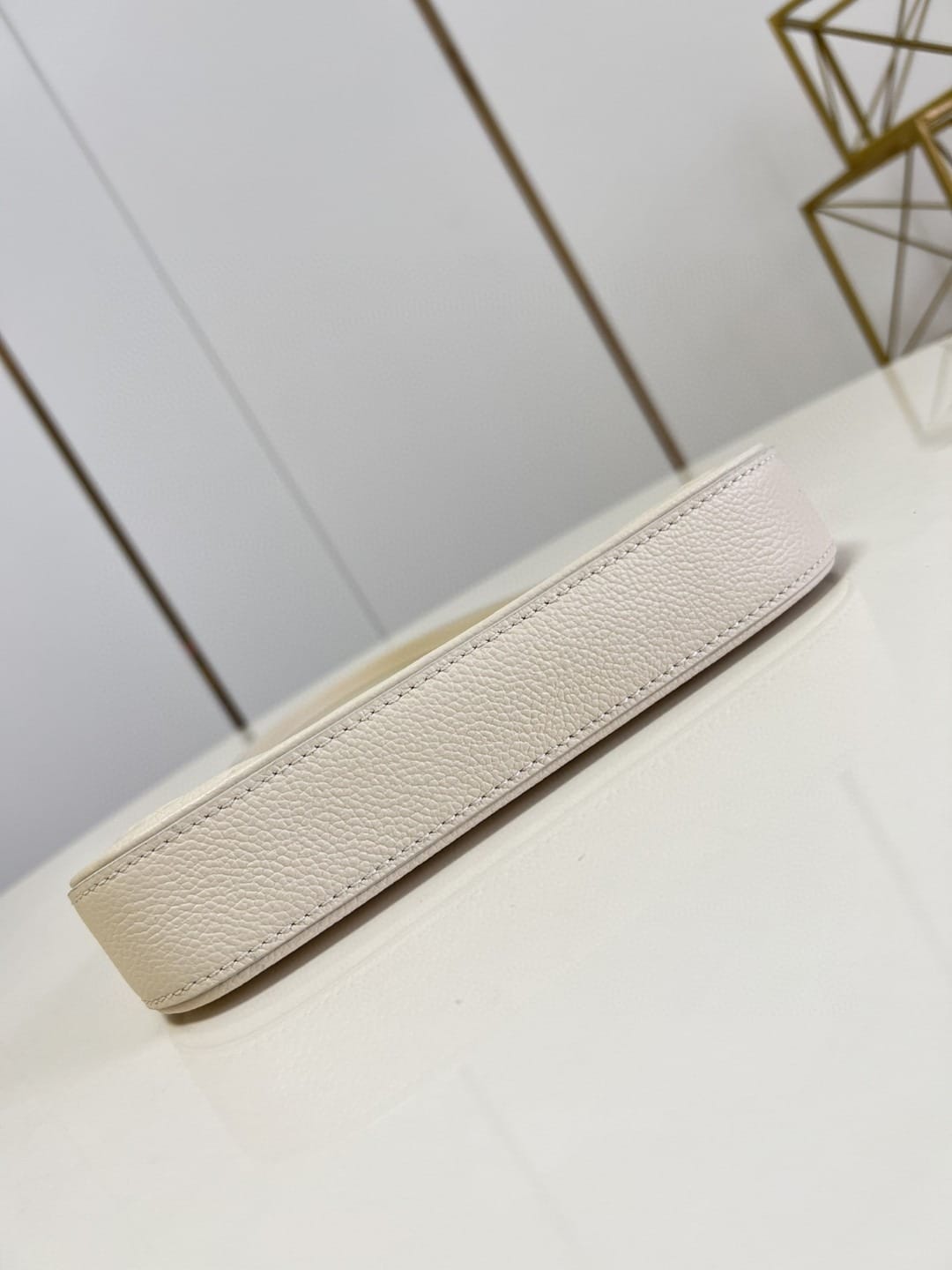 1:1 Replica Louis Vuitton LV Easy Pouch On Strap Monogram Empreinte Crème White Luxury Bag For Women M81066 - 7.5in/19cm - Image 3