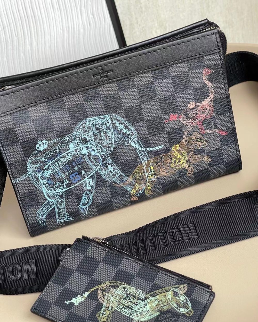 1:1 Replica Louis Vuitton LV Gaston Wearable Wallet Damier Graphite Unique Bag For Men N64608 - 8.7in/22cm