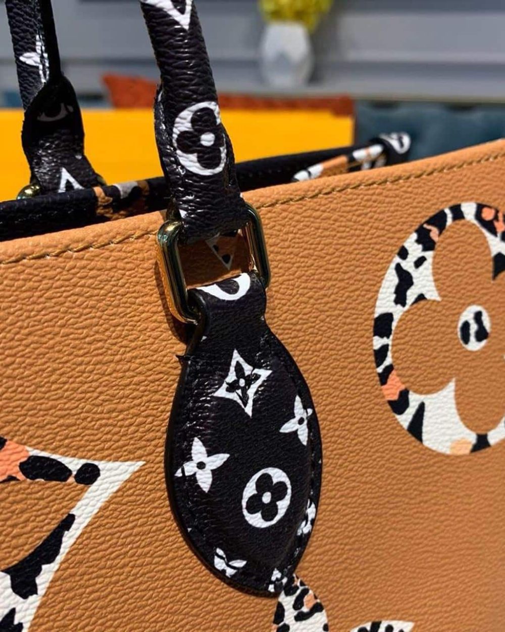 1:1 Replica Louis Vuitton LV Jungle Monogram Giant OnTheGo Tote Bag Luxury Bag For Women - 41cm