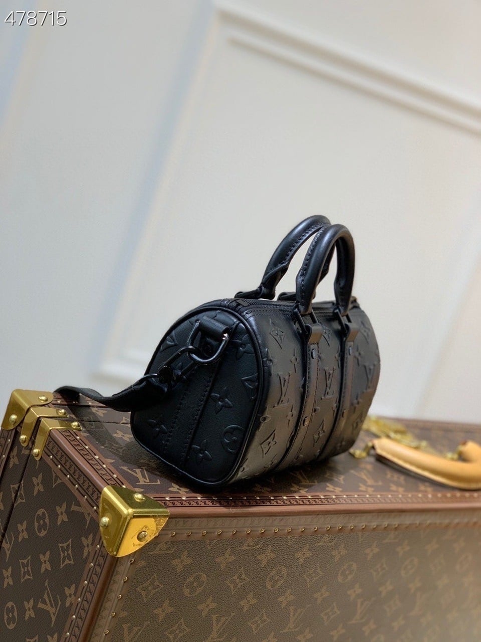 1:1 Replica Louis Vuitton LV Keepall XS Monogram Seal Black Luxury Bag For Women M57960 - 8.3in/21cm - Image 6