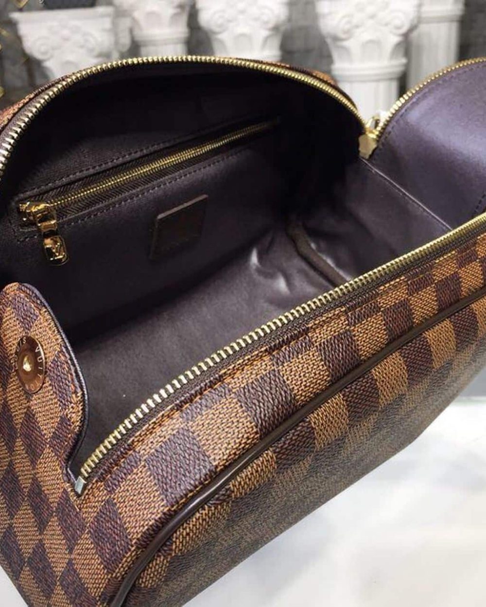1:1 Replica Louis Vuitton LV King Size Toiletry Damier Ebene Canvas Luxury Bag For Women N47527 - 11in/28cm