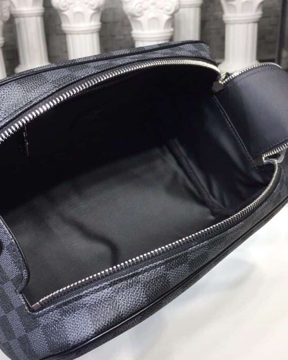 1:1 Replica Louis Vuitton LV King Size Toiletry Damier Graphite Canvas Luxury Bag For Women - 11in/28cm