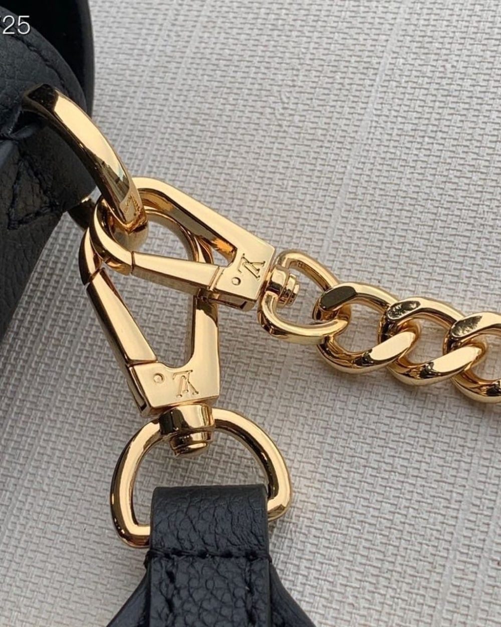 1:1 Replica Louis Vuitton LV Lockme Tender Black Luxury Bag For Women M58557 - 7.5in/19cm