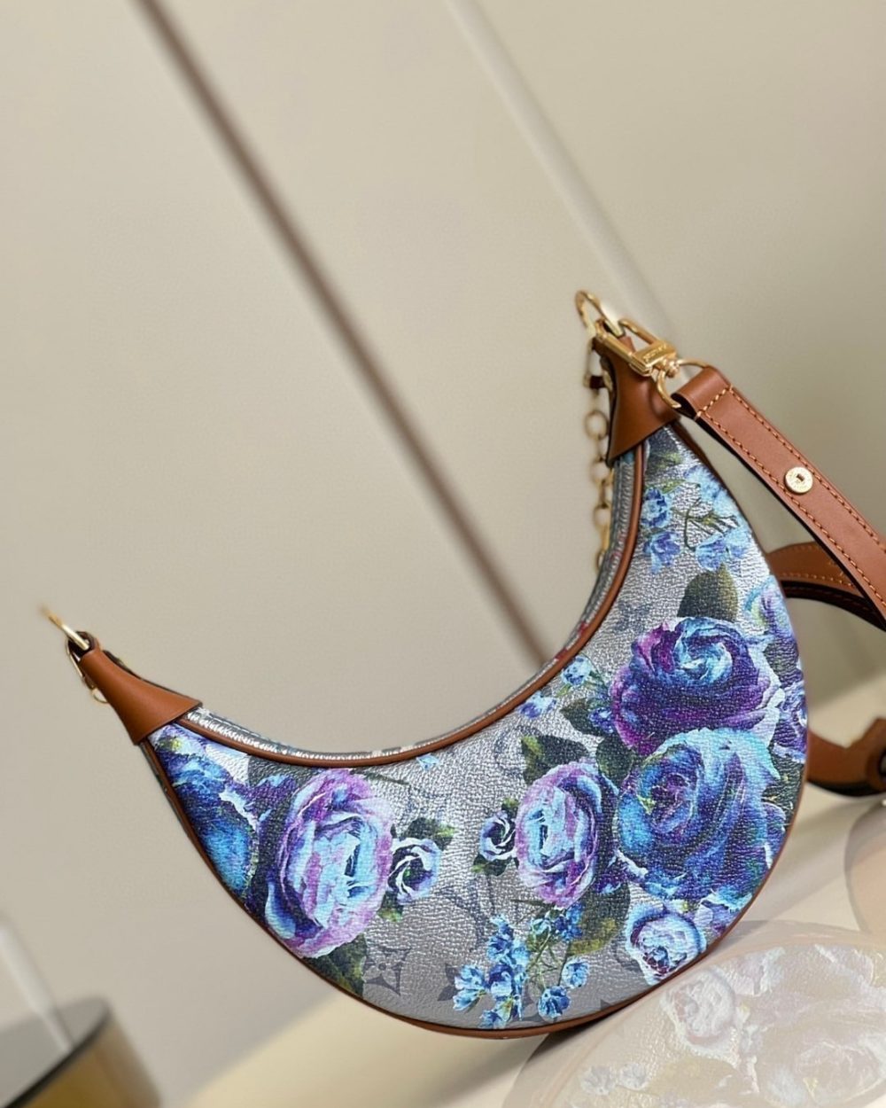 1:1 Replica Louis Vuitton LV Loop Half-Moon Baguette Bag Multicolor Luxury Bag For Women - 9.1in/23cm