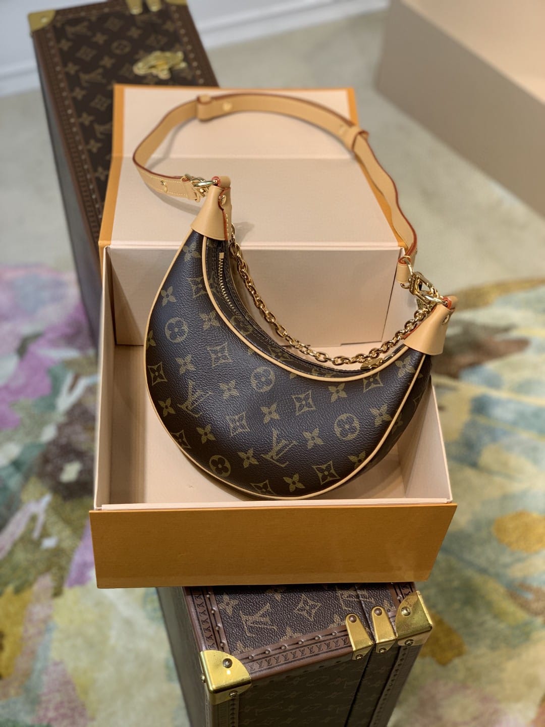 1:1 Replica Louis Vuitton LV Loop Monogram Canvas Luxury Bag For Women M81098 - 9.1in/23cm - Image 8