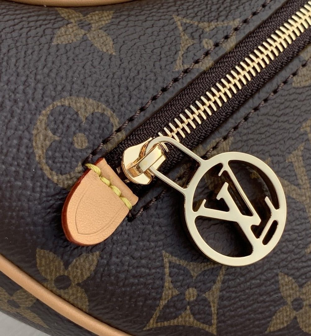 1:1 Replica Louis Vuitton LV Loop Monogram Canvas Luxury Bag For Women M81098 - 9.1in/23cm