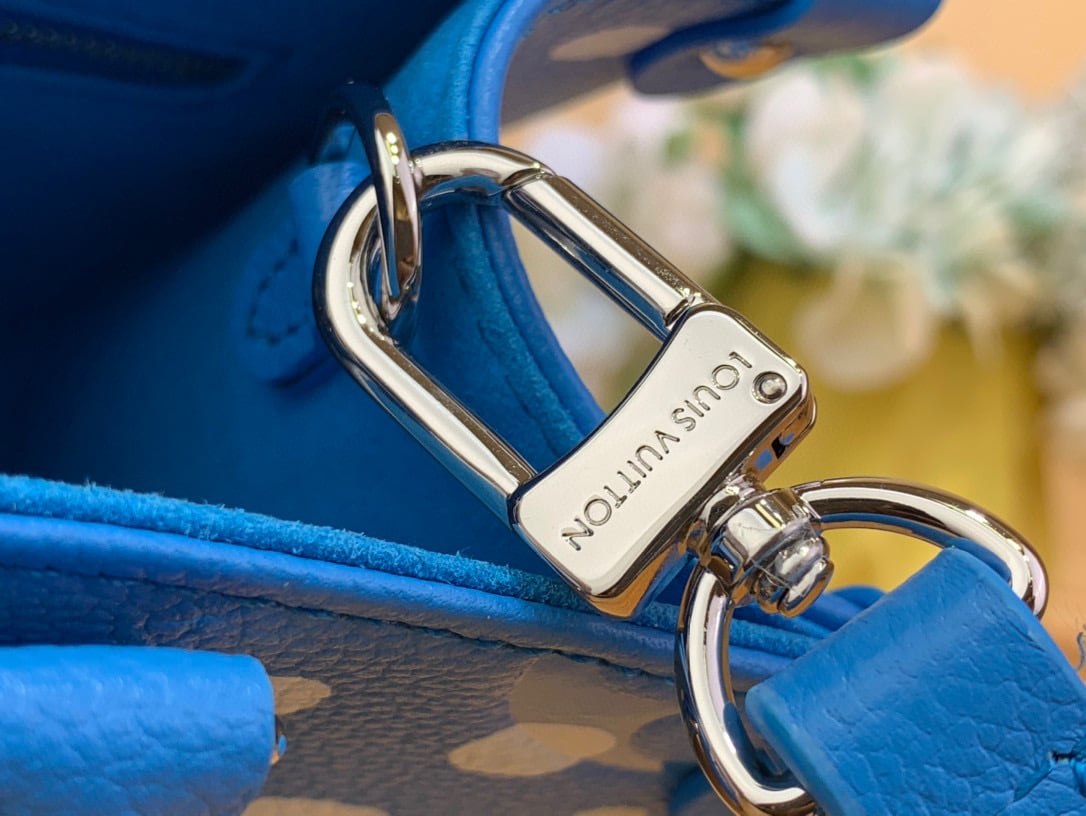 1:1 Replica Louis Vuitton LV LV x YK OnTheGo PM Blue Vibrant Bag For Women M46424 - 9.8in/ 25cm - Image 9