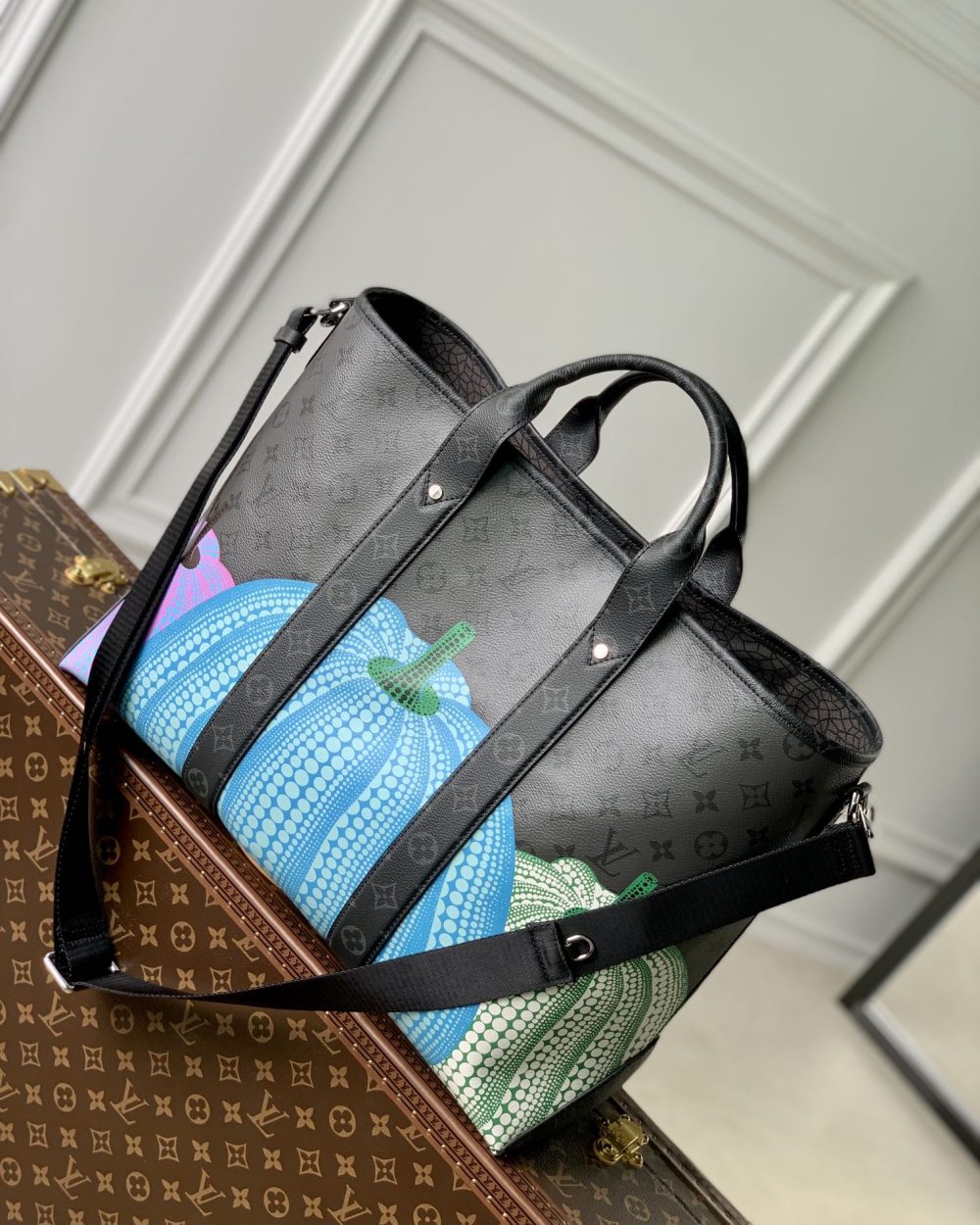 1:1 Replica Louis Vuitton LV LV x YK Weekend Tote Grey Gorgeous Bag For Women M46434 - 16.9in/ 43cm