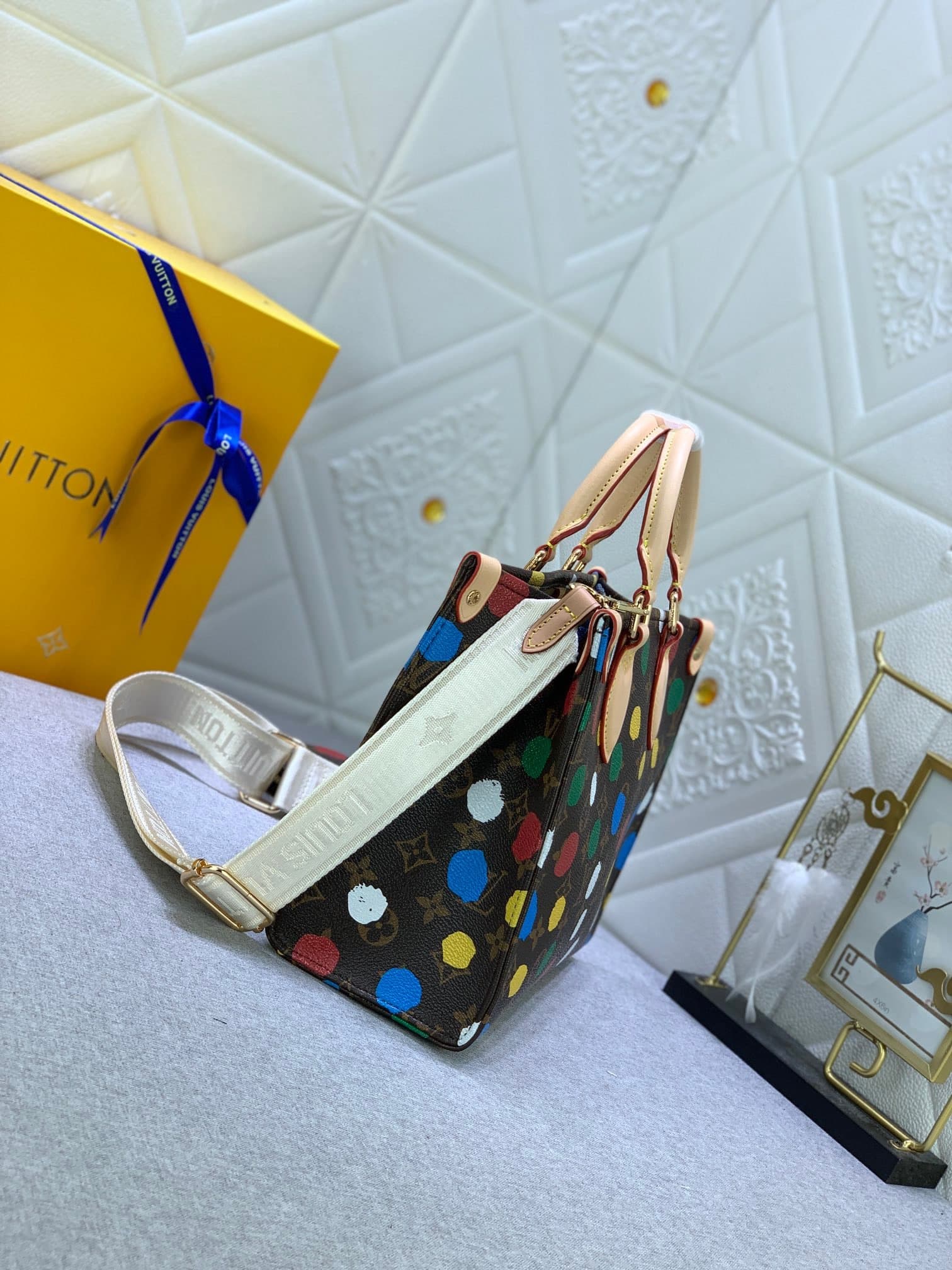 1:1 Replica Louis Vuitton LV LV xYK OnTheGo PM For Women 9.8 in/ 25 cm- M46380 - Image 6
