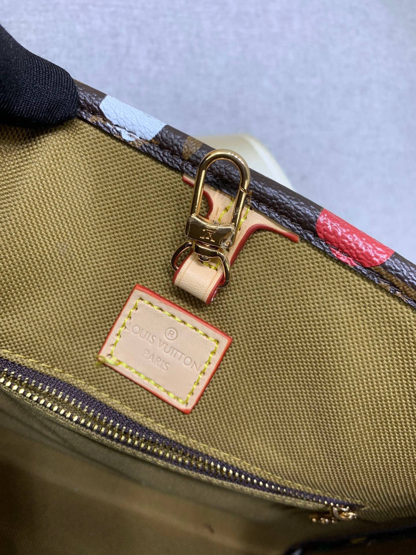 1:1 Replica Louis Vuitton LV LV xYK OnTheGo PM For Women 9.8 in/ 25 cm- M46380 - Image 3