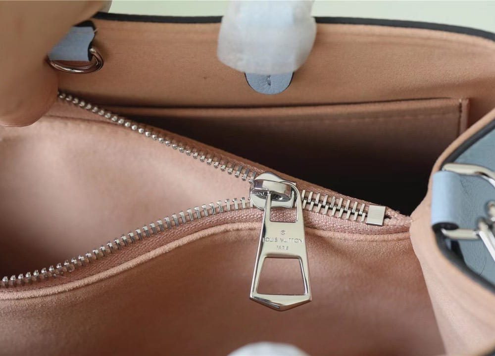 1:1 Replica Louis Vuitton LV Marelle MM Epi White Luxury Bag For Women -  11.8in/30cm