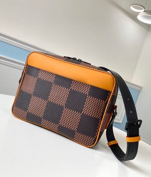 1:1 Replica Louis Vuitton LV Takeoff Messenger Nil Damier Ebene Canvas  Unique Bag For Men N40359 - 10.6in/27cm