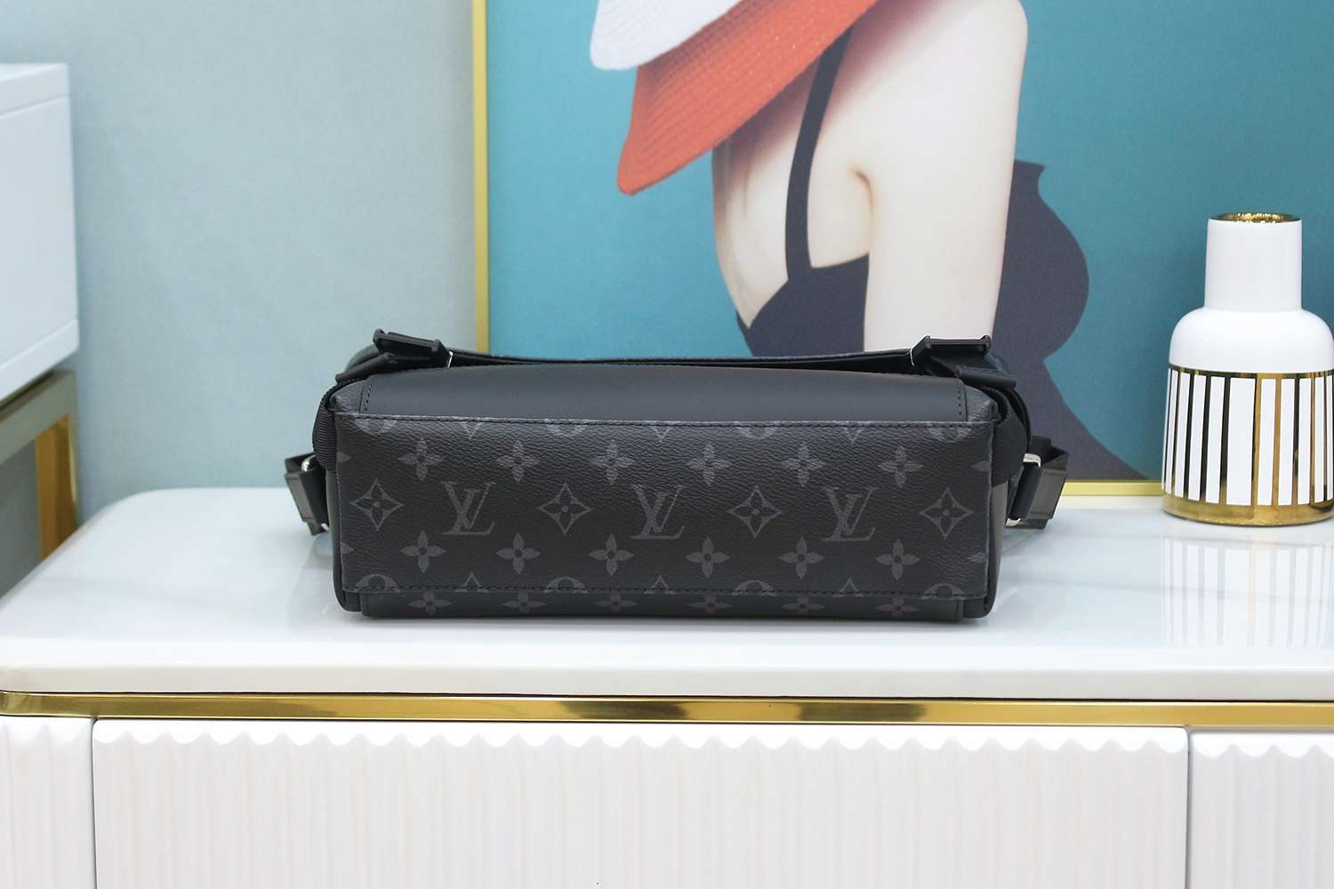 1:1 Replica Louis Vuitton LV Messenger PM Voyager Bag Black Unique Bag For Men M40511 - 33cm / 12.6in - Image 9