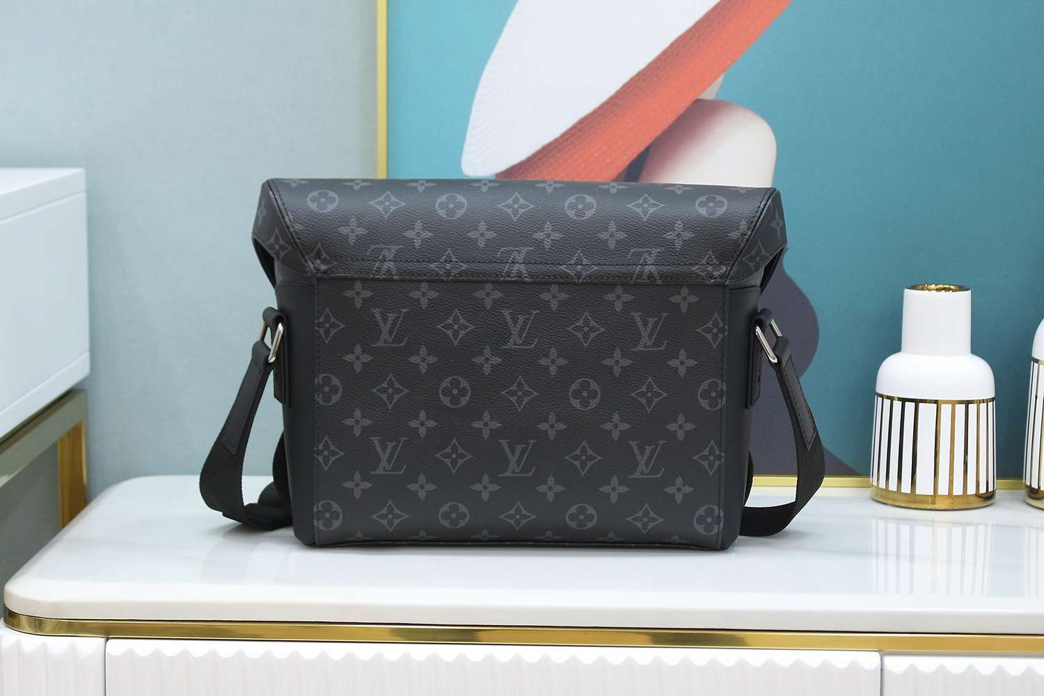 1:1 Replica Louis Vuitton LV Messenger PM Voyager Bag Black Unique Bag For Men M40511 - 33cm / 12.6in - Image 2