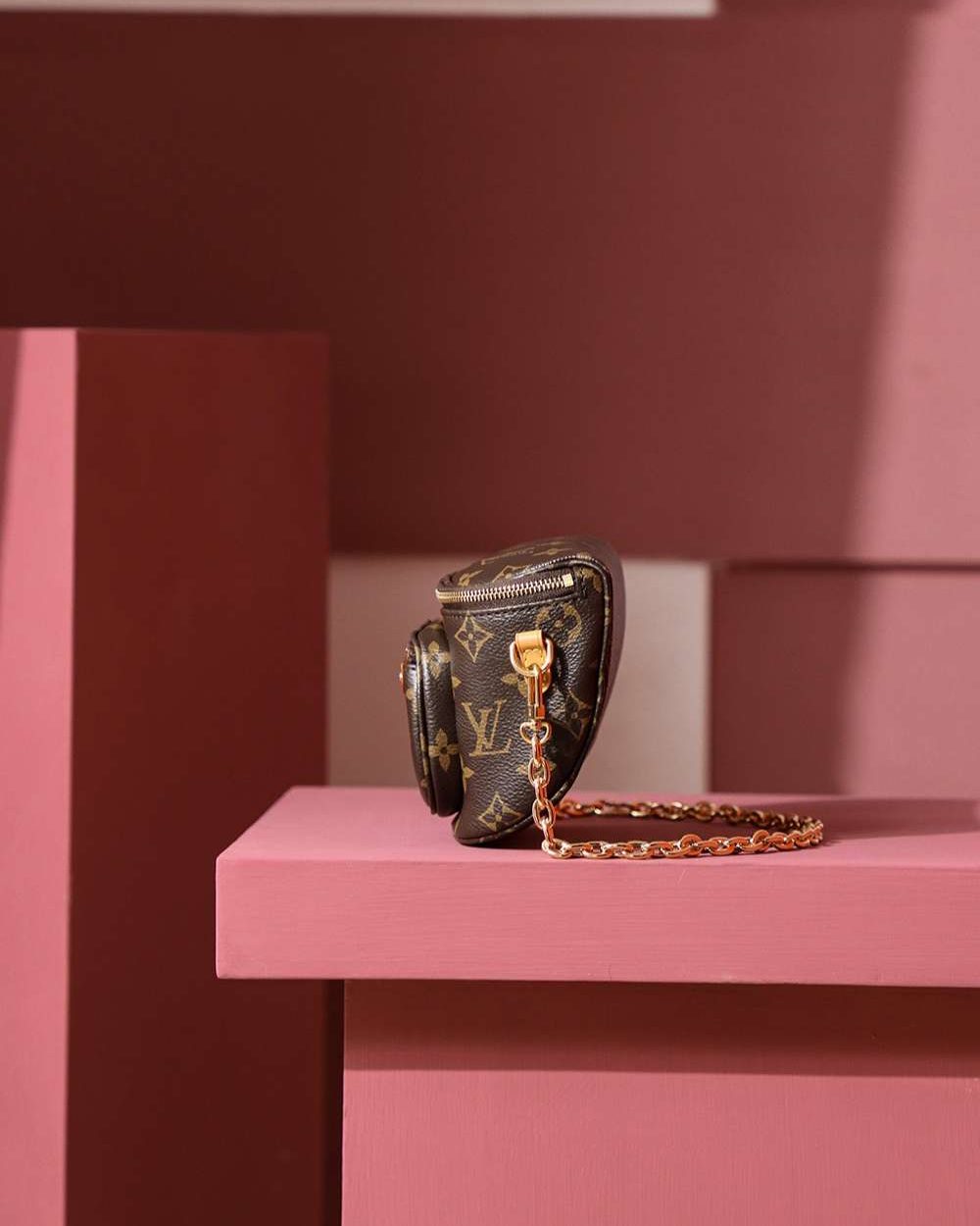 1:1 Replica Louis Vuitton LV Mini Bumbag Monogram Canvas Luxury Bag For Women M82335 - 17cm / 6.7 in