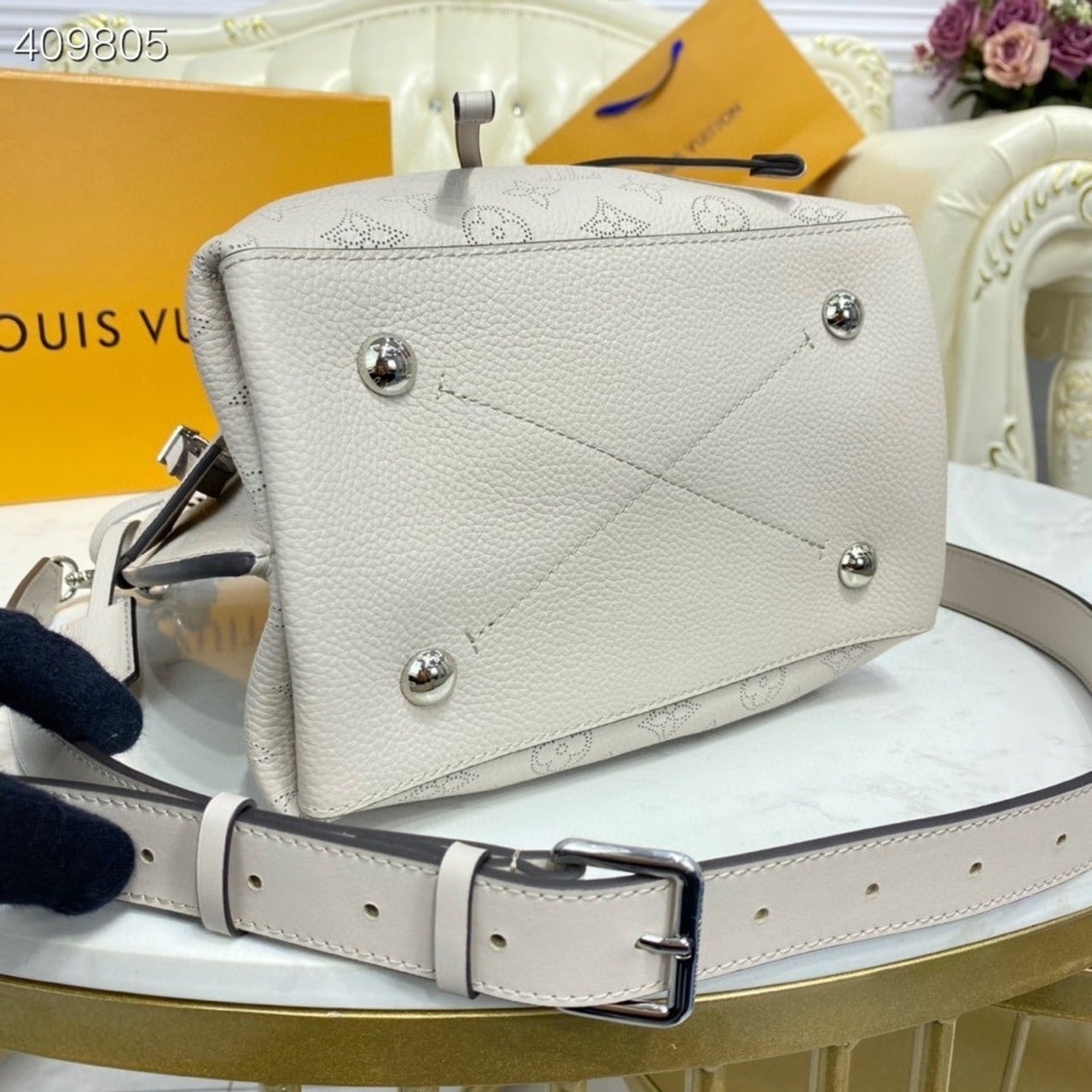 1:1 Replica Louis Vuitton LV Muria Bucket Bag Snow White Luxury Bag For Women M58483 - 9.8in/25cm - Image 7