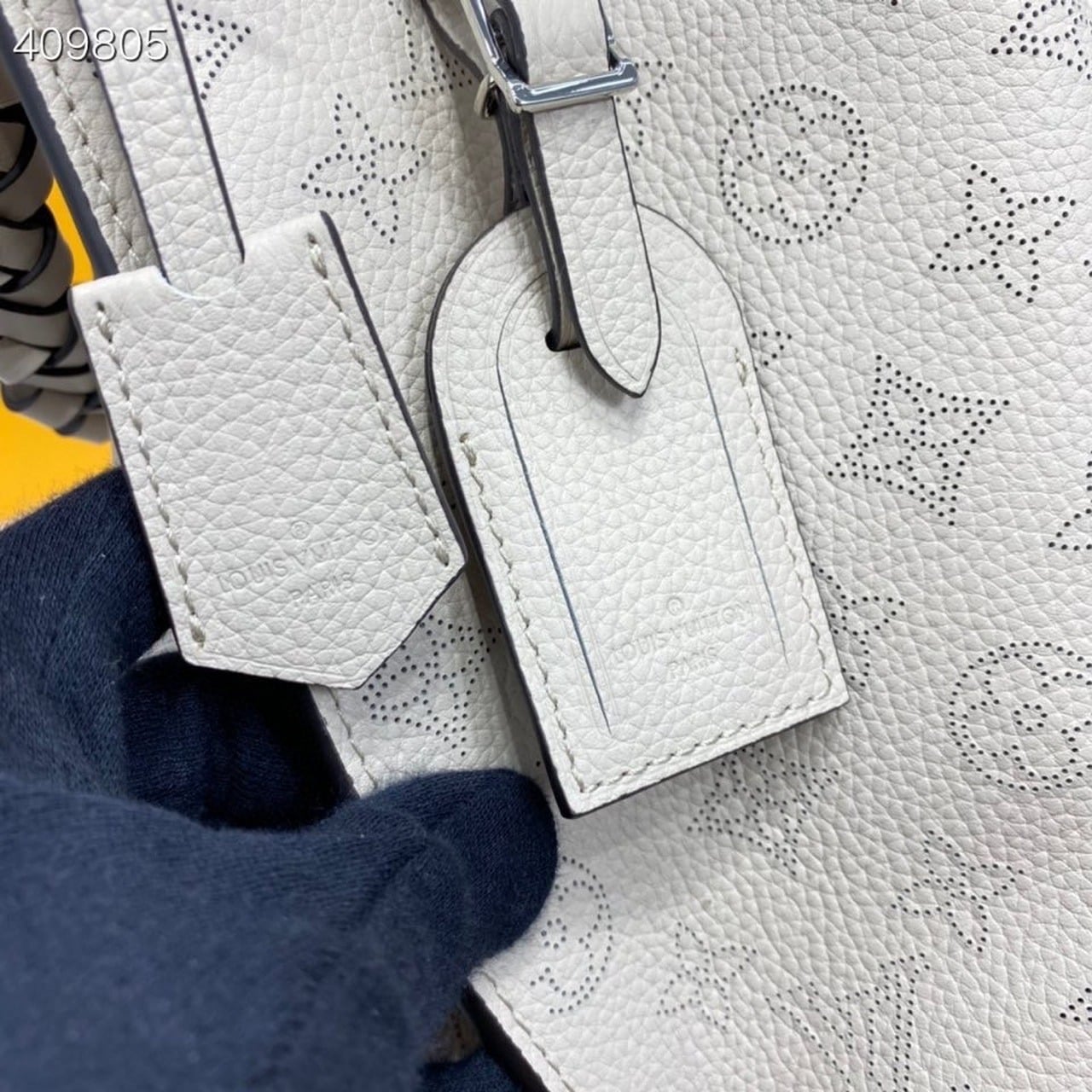 1:1 Replica Louis Vuitton LV Muria Bucket Bag Snow White Luxury Bag For Women M58483 - 9.8in/25cm - Image 9