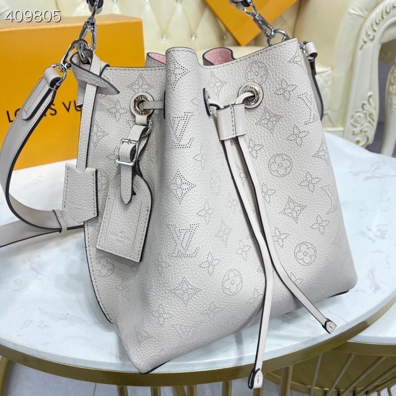1:1 Replica Louis Vuitton LV Muria Bucket Bag Snow White Luxury Bag For Women M58483 - 9.8in/25cm - Image 6