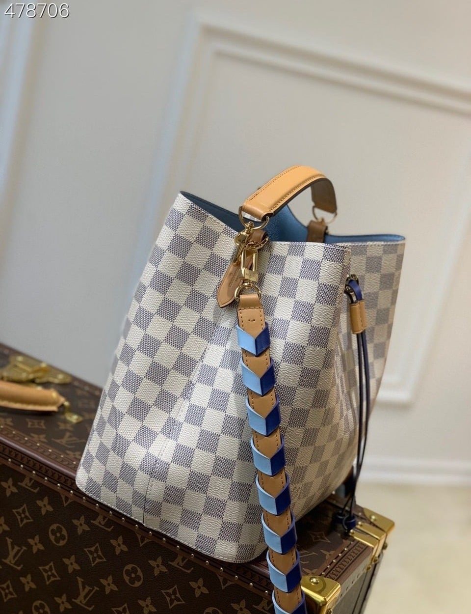 1:1 Replica Louis Vuitton LV NeoNoe MM Damier Azur Canvas Luxury Bag For Women N50042 - 10.2in/26cm
