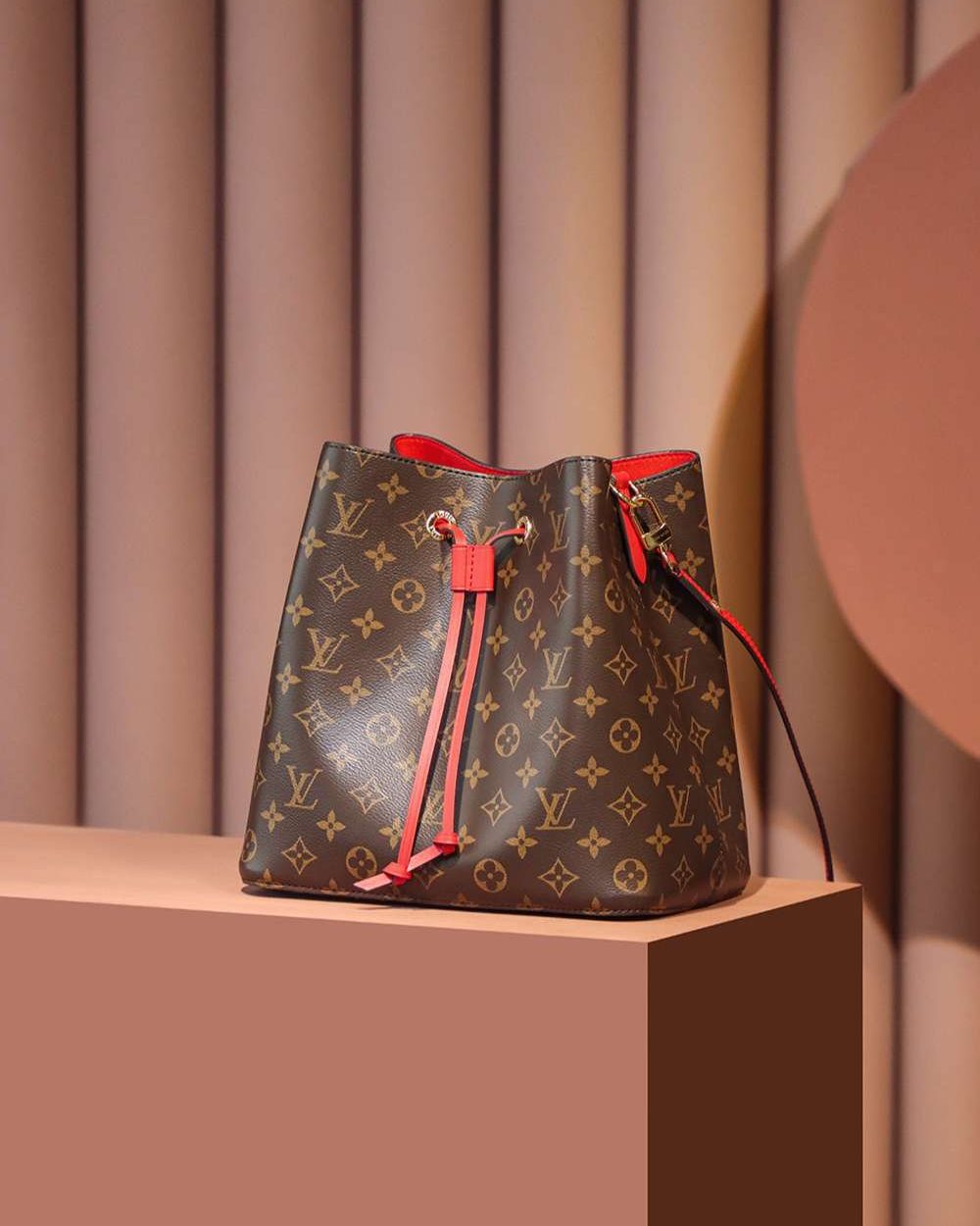 1:1 Replica Louis Vuitton LV NéoNoé MM Monogram Canvas Luxury Bag For Women M44021 - 26cm / 10.2in