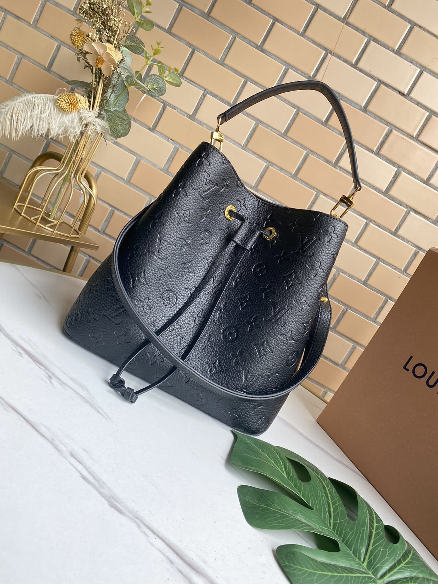 1:1 Replica Louis Vuitton LV NéoNoé MM Monogram Empreinte Leather Luxury Bag For Women M45256 - 10.2in/26cm - Image 2