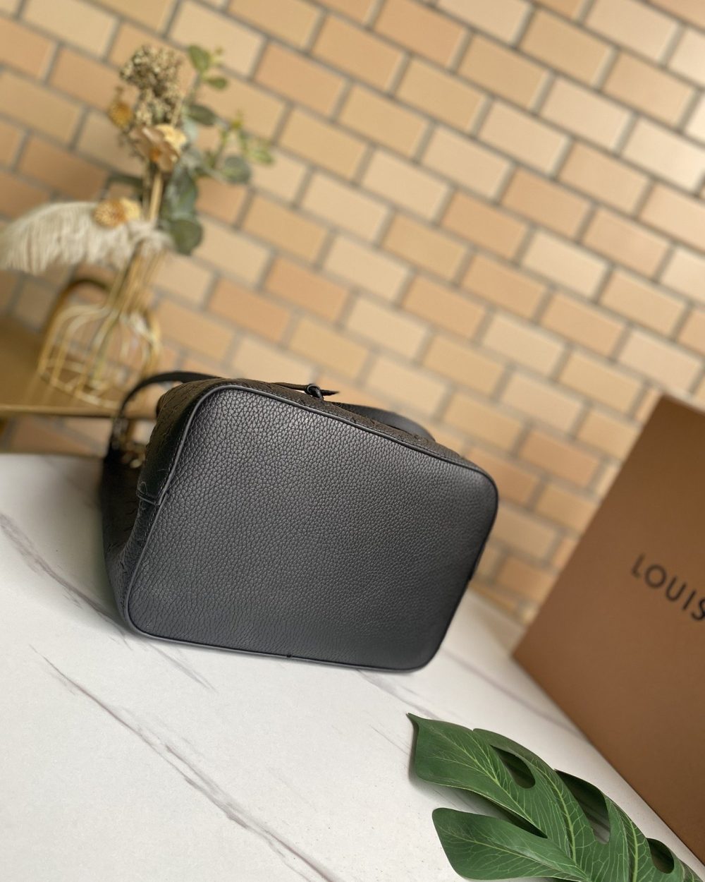 1:1 Replica Louis Vuitton LV NéoNoé MM Monogram Empreinte Leather Luxury Bag For Women M45256 - 10.2in/26cm