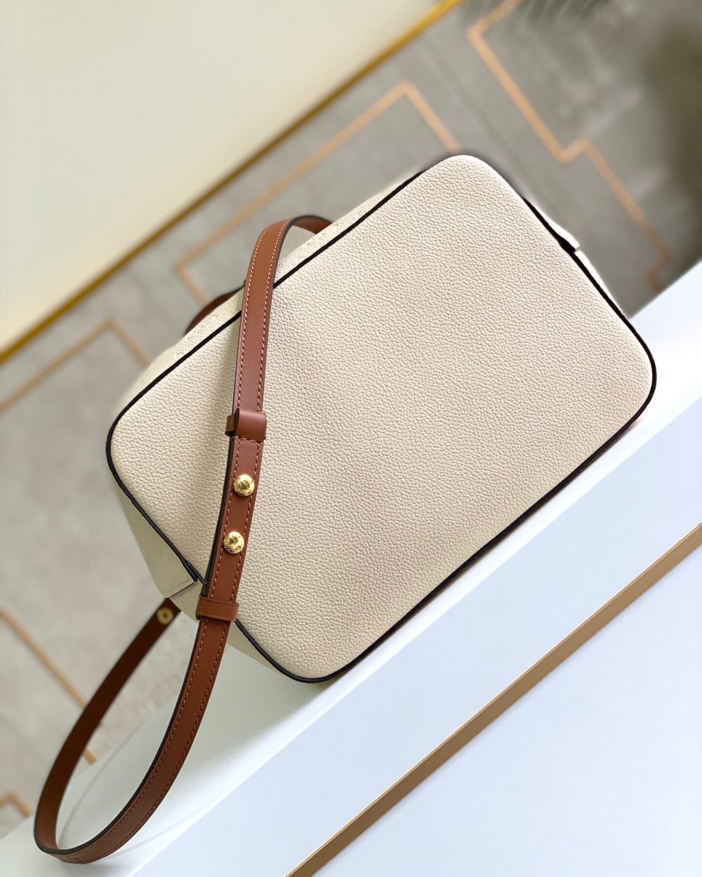 1:1 Replica Louis Vuitton LV NéoNoé MM Monogram Empreinte Leather Luxury Bag For Women M45307 - 10.2in/26cm