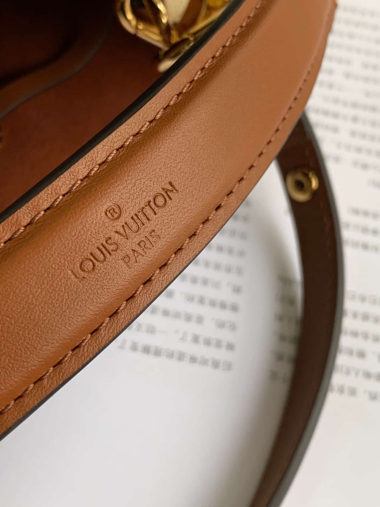 1:1 Replica Louis Vuitton LV NéoNoé MM Monogram Empreinte Leather Luxury Bag For Women M45307 - 10.2in/26cm - Image 4