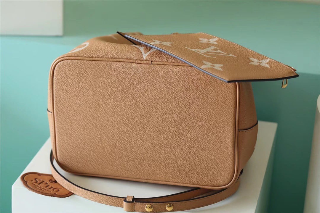 1:1 Replica Louis Vuitton LV NeoNoe MM Monogram Empreinte Leather Luxury Bag For Women M45808 - 10.2in/26cm - Image 4