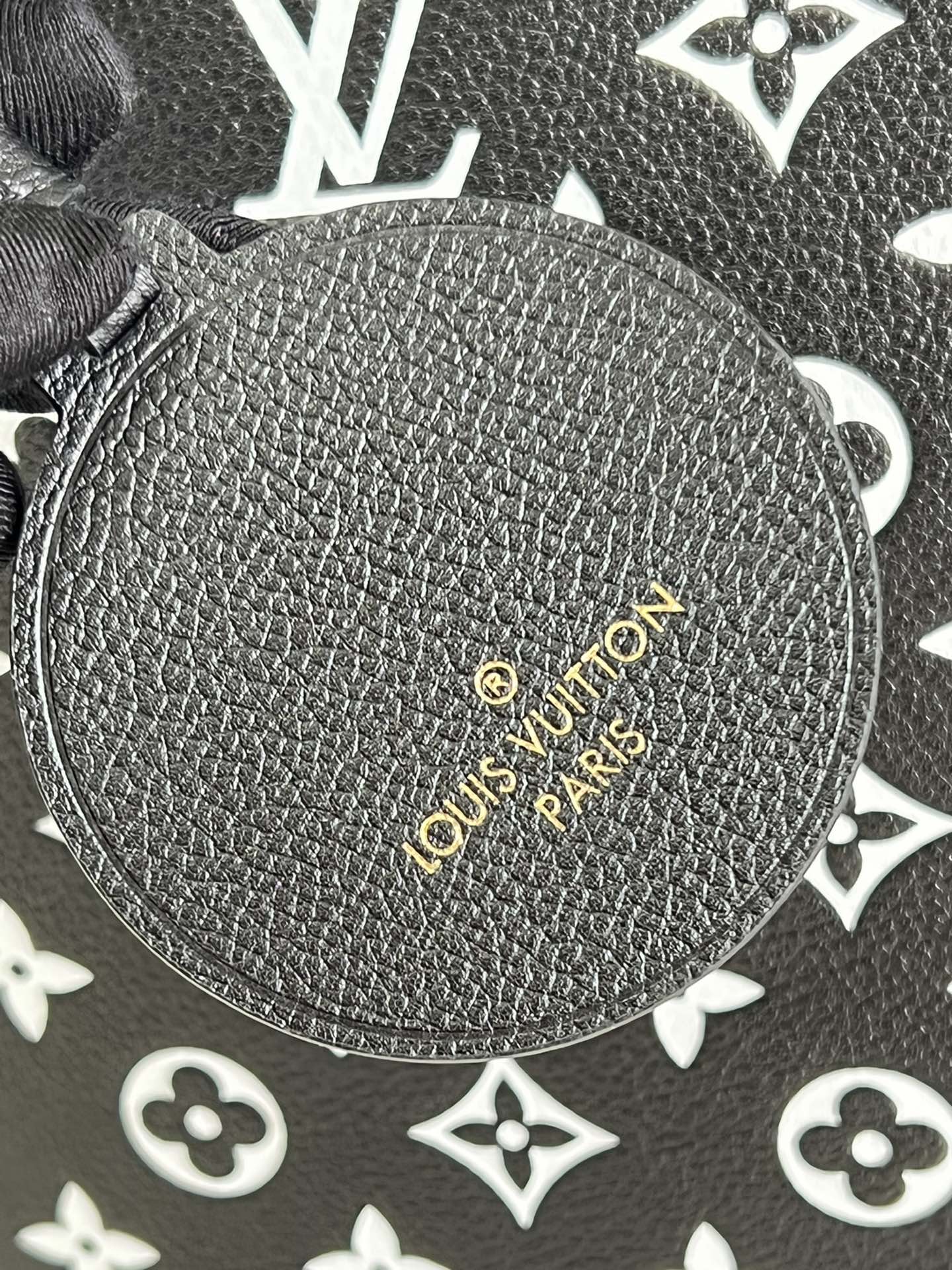 1:1 Replica Louis Vuitton LV Neverfull MM Monogram Empreinte Black/White Luxury Bag For Women M46103 - 12.2in/31cm - Image 6