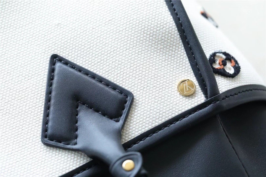 1:1 Replica Louis Vuitton LV On My Side MM Monogramr Caramel Black Luxury Bag For Women M59842 - 31cm/12.2 Inches - Image 5