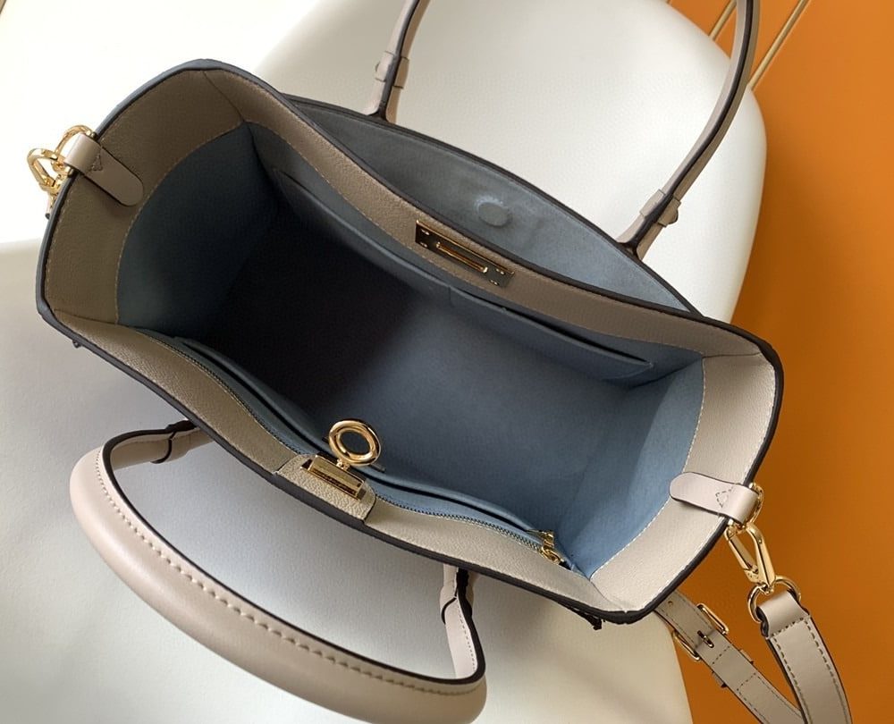 1:1 Replica Louis Vuitton LV On My Side MM High End Leather Luxury Bag For Women M58485 - 12in/31cm