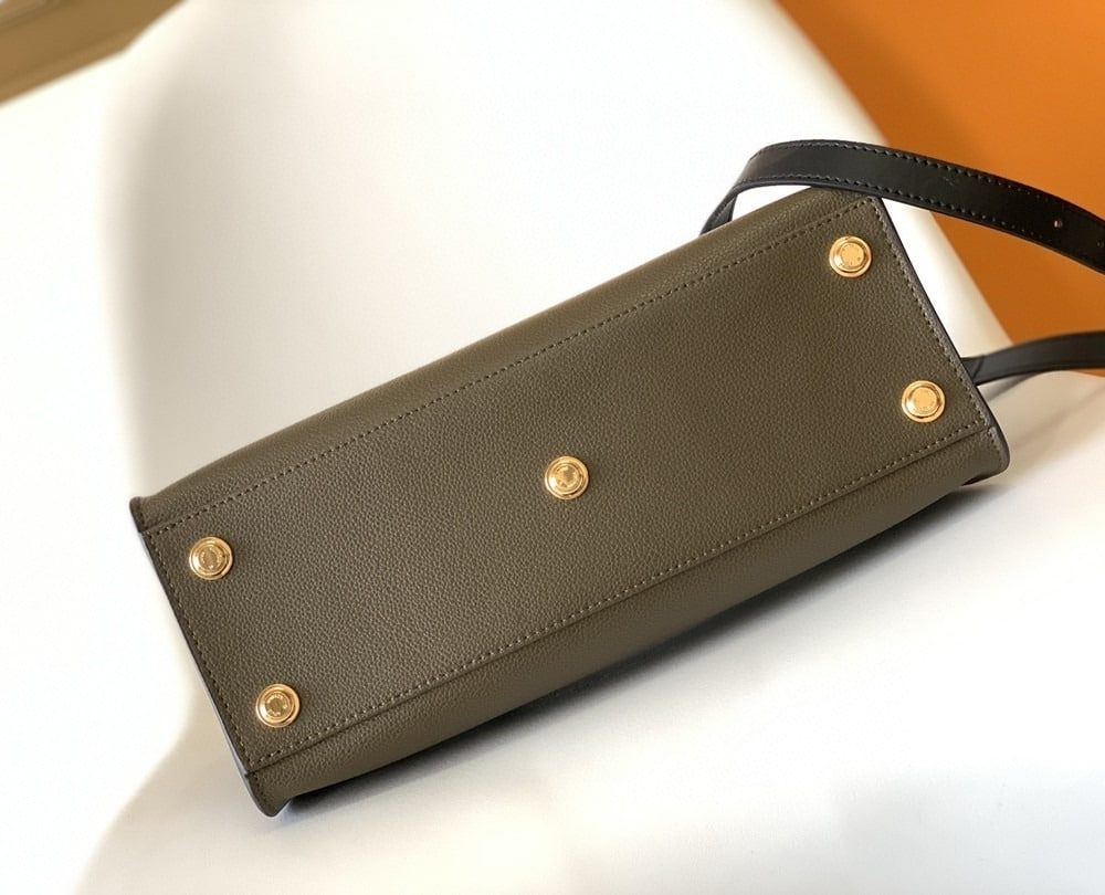 1:1 Replica Louis Vuitton LV On My Side MM High End Leather Luxury Bag For Women M55302 - 12in/31cm