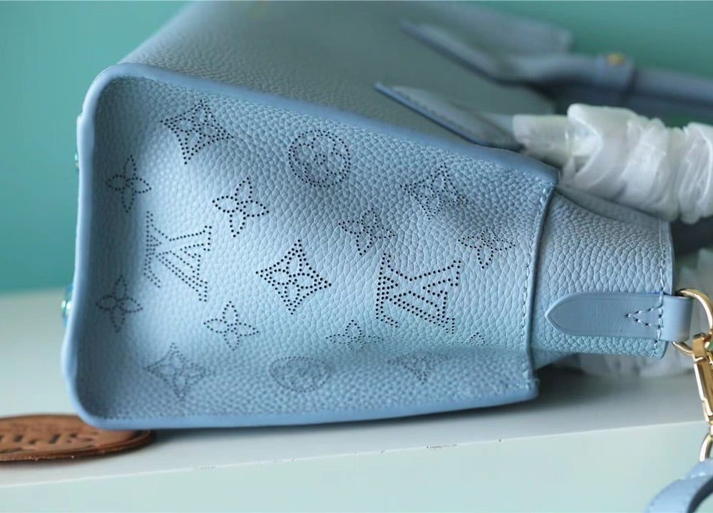 1:1 Replica Louis Vuitton LV On My Side PM Mahina Bleu Nuage Blue Luxury Bag For Women M59432 - 25cm/9.8in