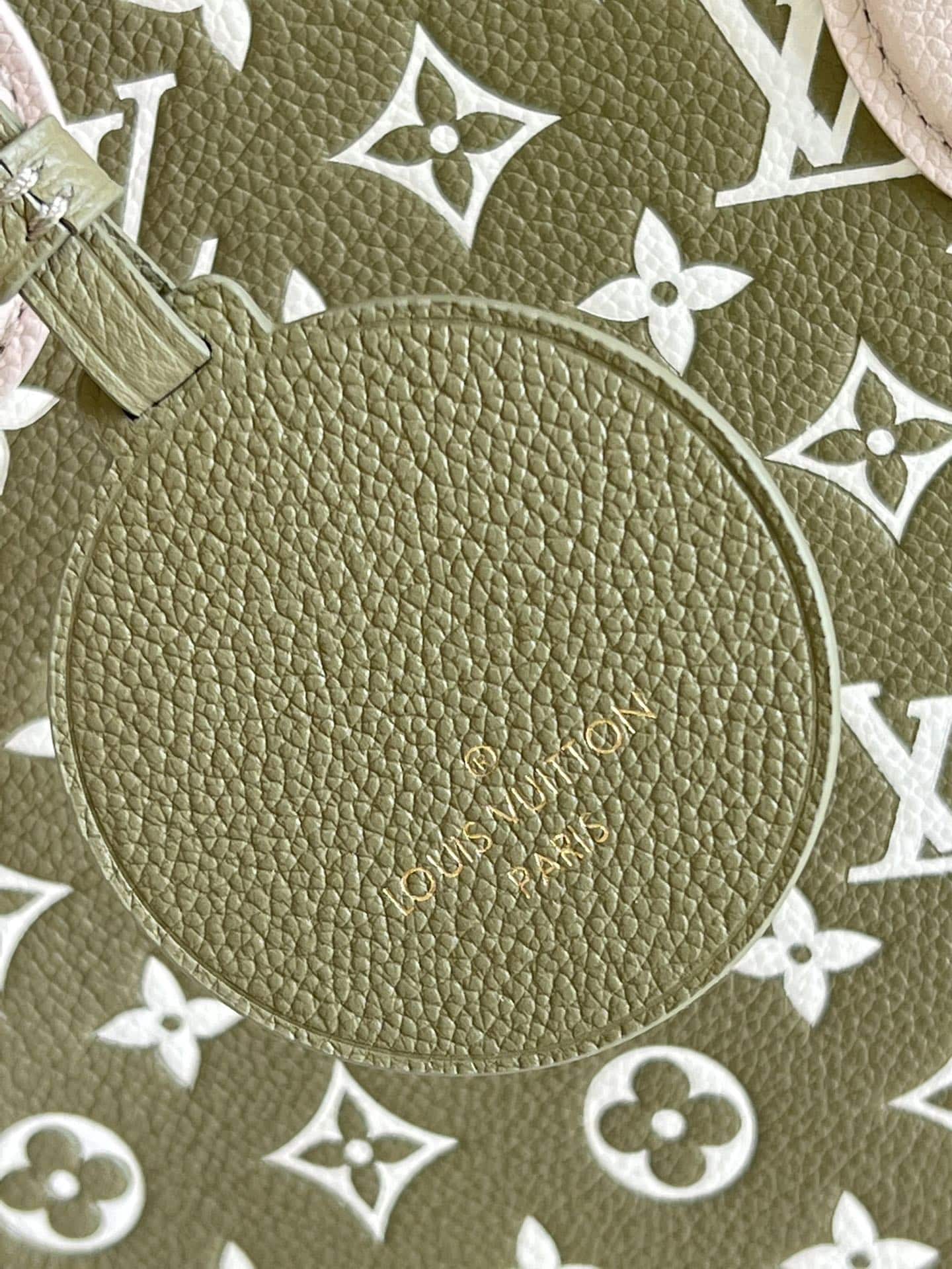 1:1 Replica Louis Vuitton LV Onthego MM Monogram Empreinte Khaki Green Luxury Bag For Women M46060 - 35cm - Image 6