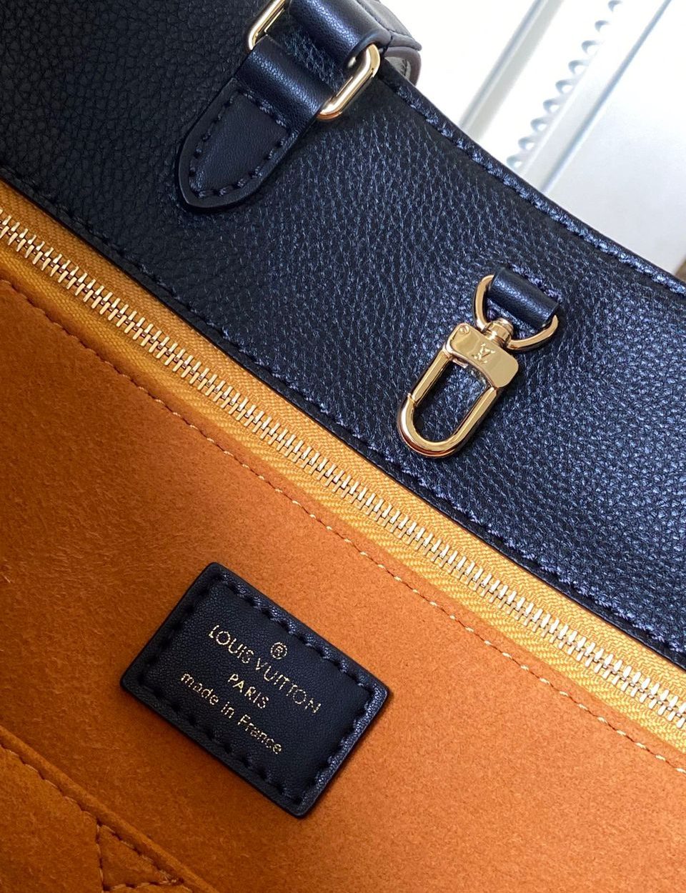 1:1 Replica Louis Vuitton LV Onthego MM Monogram Empreinte Leather Luxury Bag For Women M45595 - 35cm