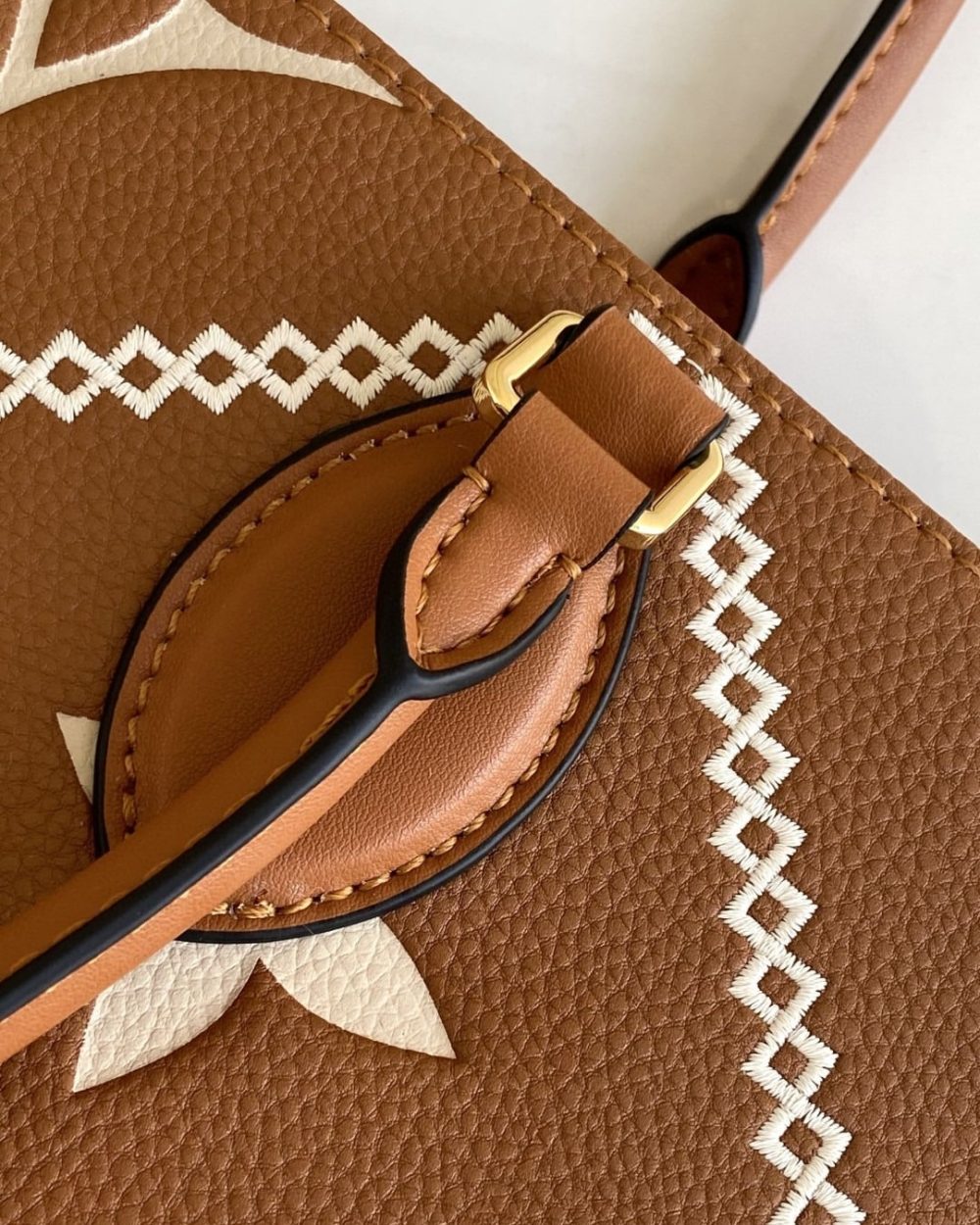 1:1 Replica Louis Vuitton LV Onthego MM Monogram Empreinte Arizona Brown Luxury Bag For Women M46015 - 13.8in/35cm